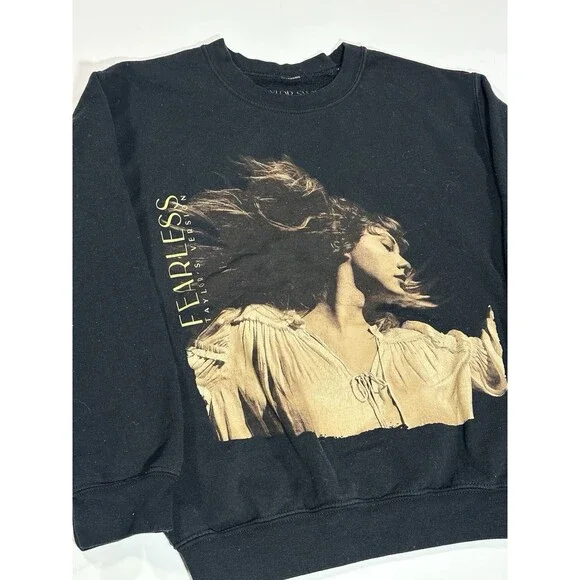 Taylor Swift Fearless Taylor’s Version Album Cover Crewneck Sweatshirt Sz Small - Picture 4 of 9